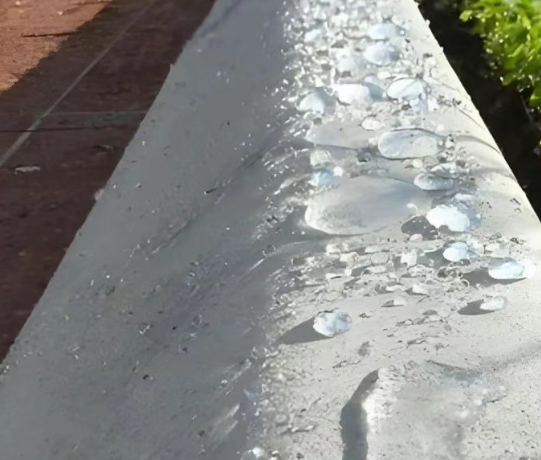 六枝特硅烷浸渍涂料在混凝土保护中的应用